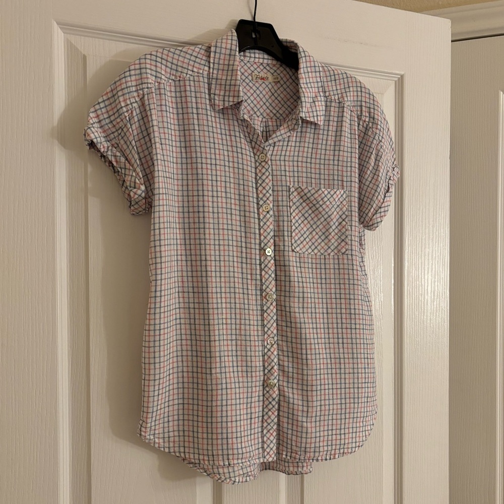 FAHERTY Linen Plaid Red and White Short Sleeved Button Down - Picture 4 of 11